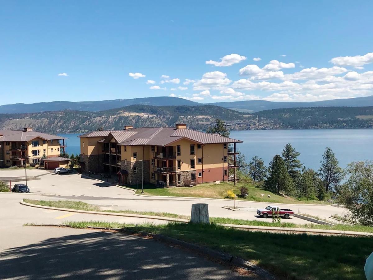 Cozystay Signature Lake Okanagan Resort Келоуна Екстериор снимка