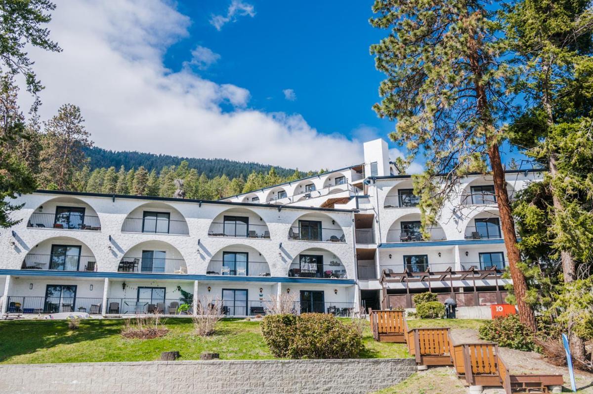 Cozystay Signature Lake Okanagan Resort Келоуна Екстериор снимка