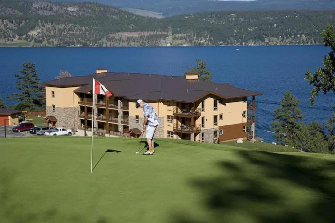 Cozystay Signature Lake Okanagan Resort Келоуна Екстериор снимка